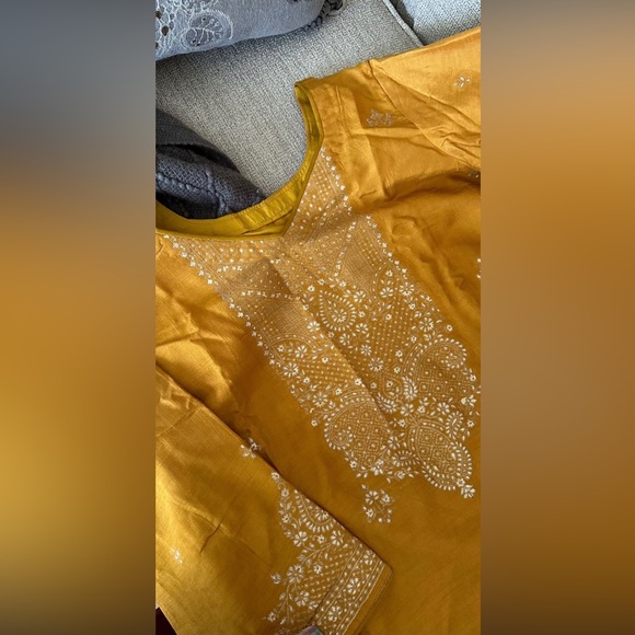 Golden Embroidered - 3 Piece Suit (Colorful dupatta) Desi - Picture 3 of 9